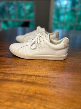 Veja Women’s Esplar Logo Leather White Size 9